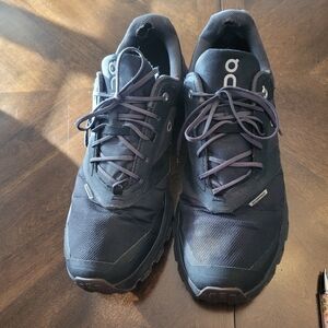 On Cloud Cloudventure waterproof Men's  Athletic Shoes.  size 10
